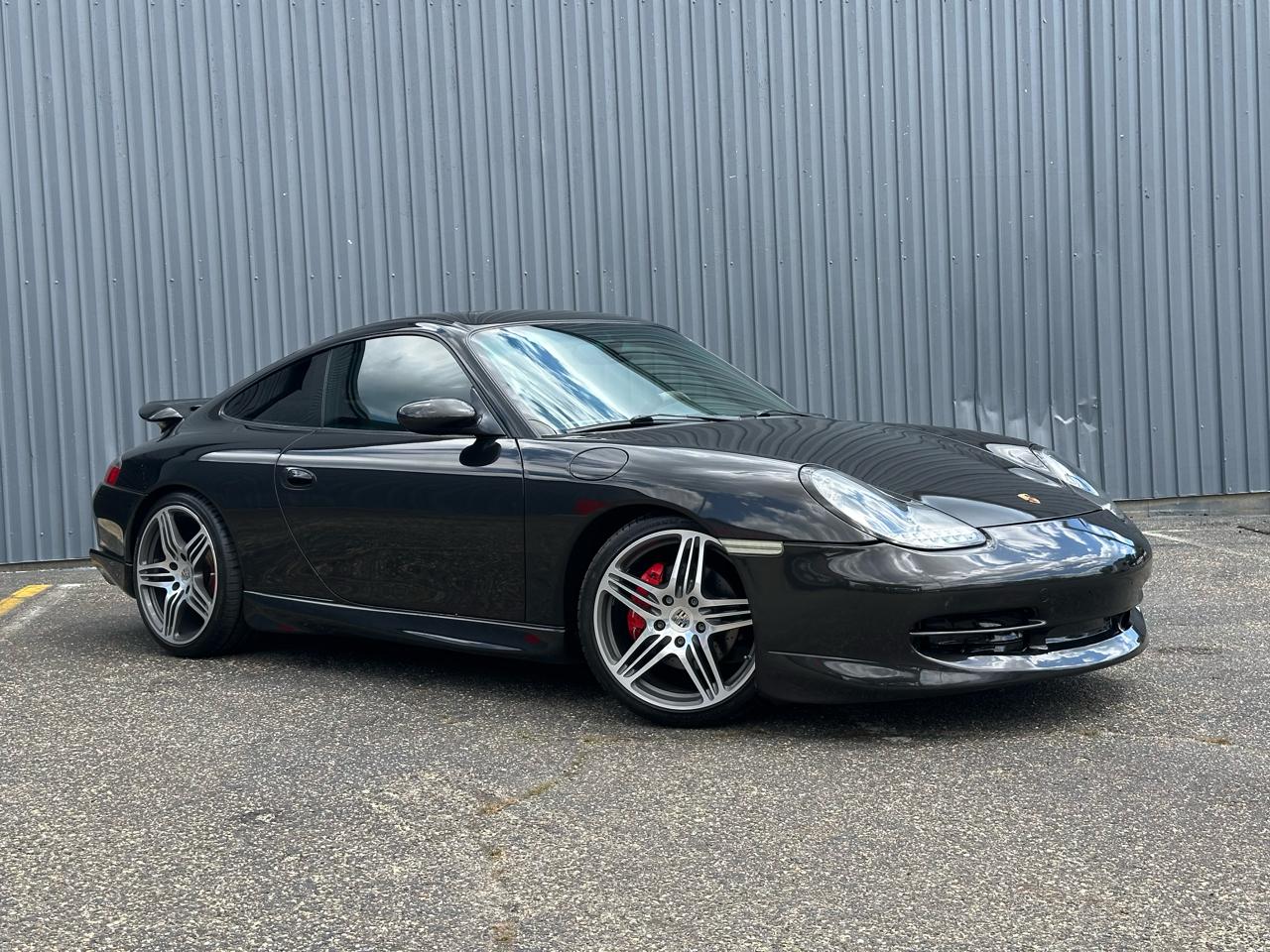 Porsche 911 Carrera 2dr Carrera 4 Cpe 6-Spd Manual 2001