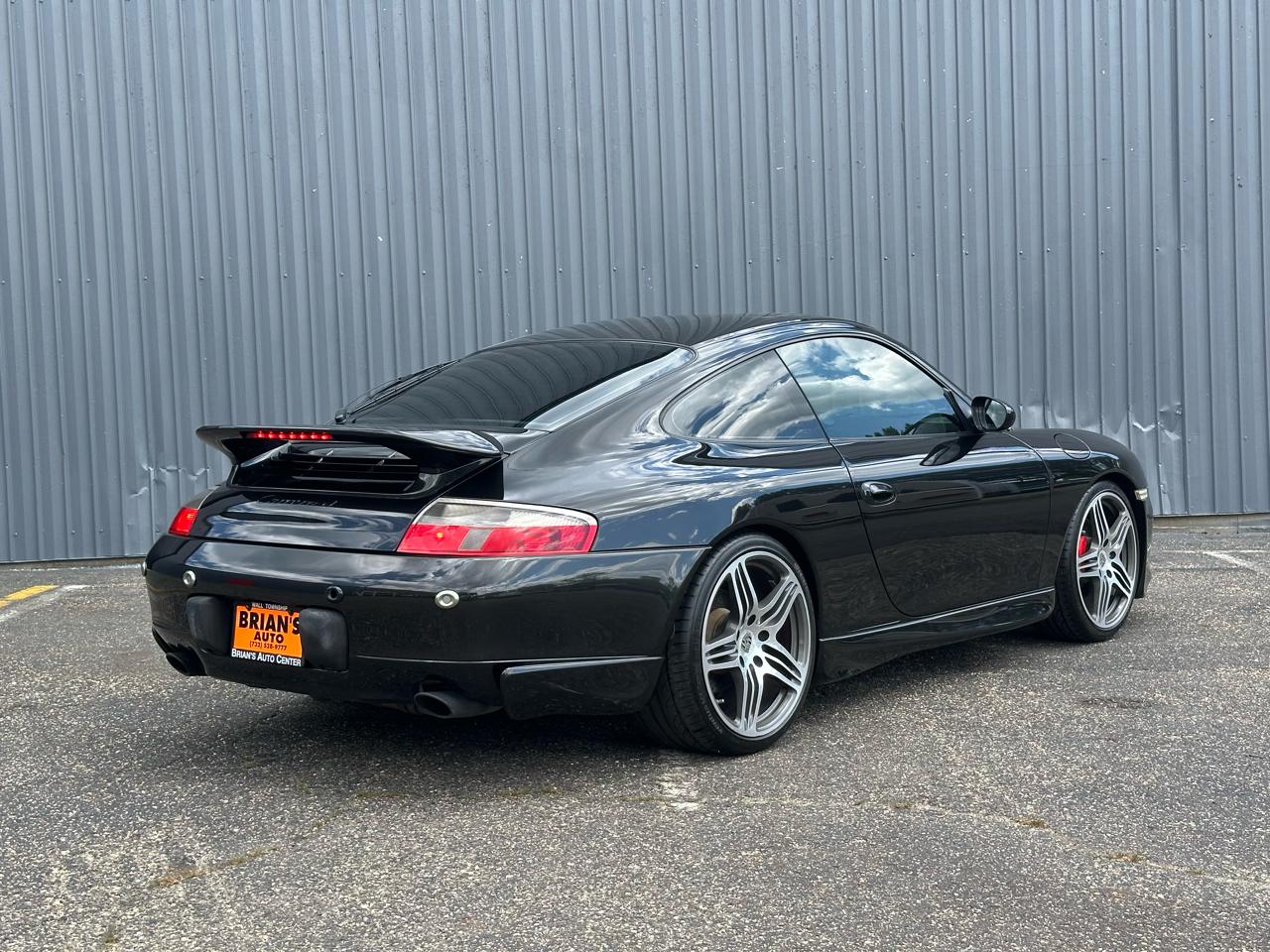 Porsche 911 Carrera 2dr Carrera 4 Cpe 6-Spd Manual 2001