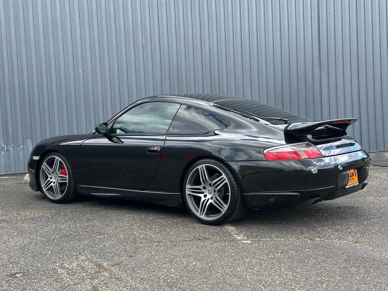Porsche 911 Carrera 2dr Carrera 4 Cpe 6-Spd Manual 2001