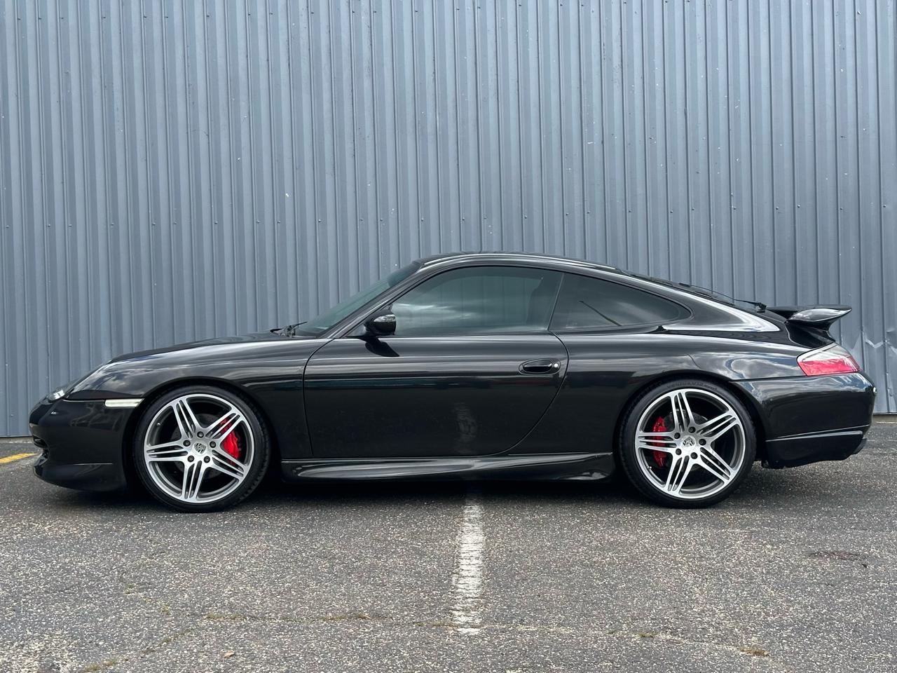 Porsche 911 Carrera 2dr Carrera 4 Cpe 6-Spd Manual 2001