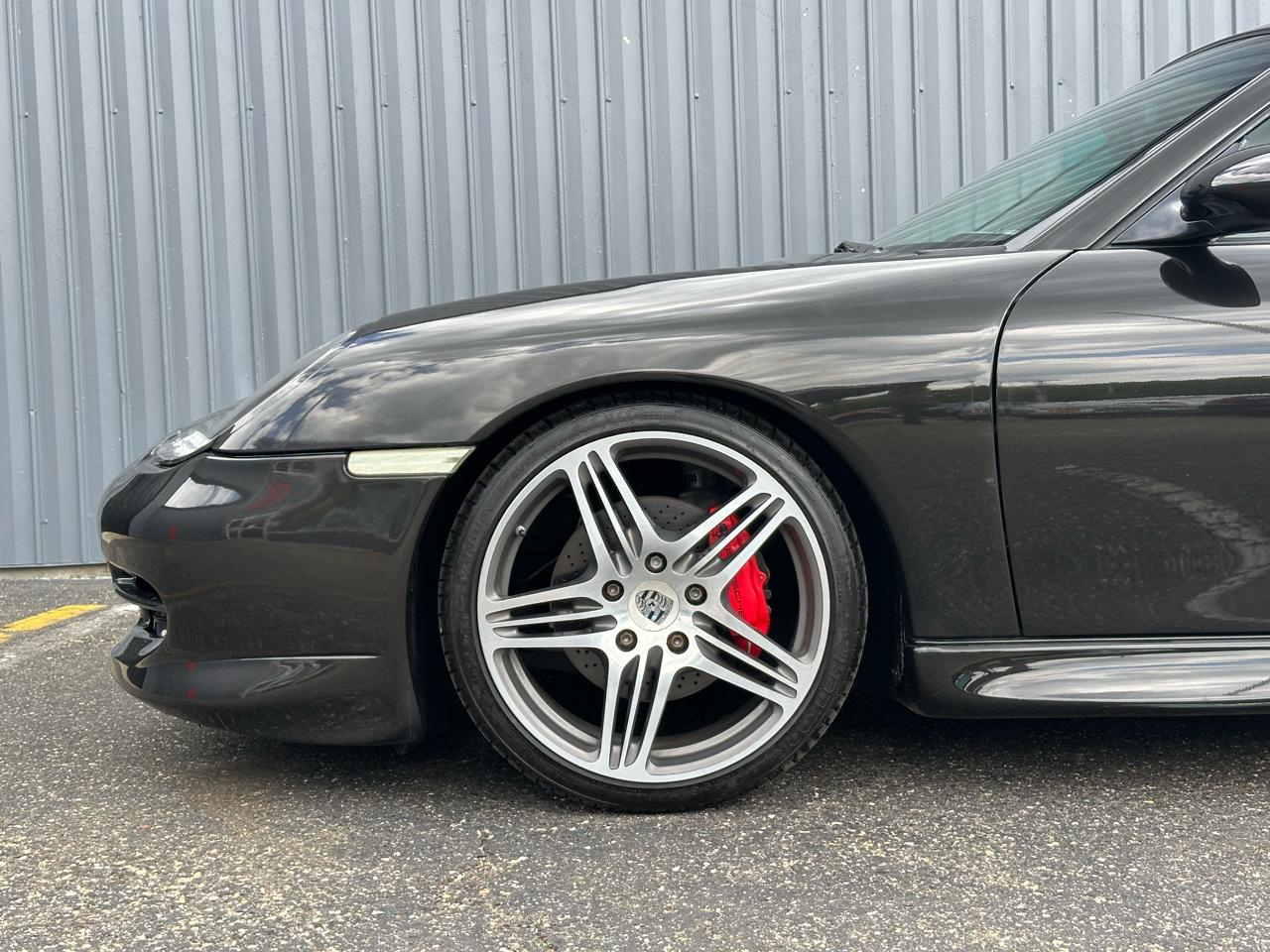 Porsche 911 Carrera 2dr Carrera 4 Cpe 6-Spd Manual 2001