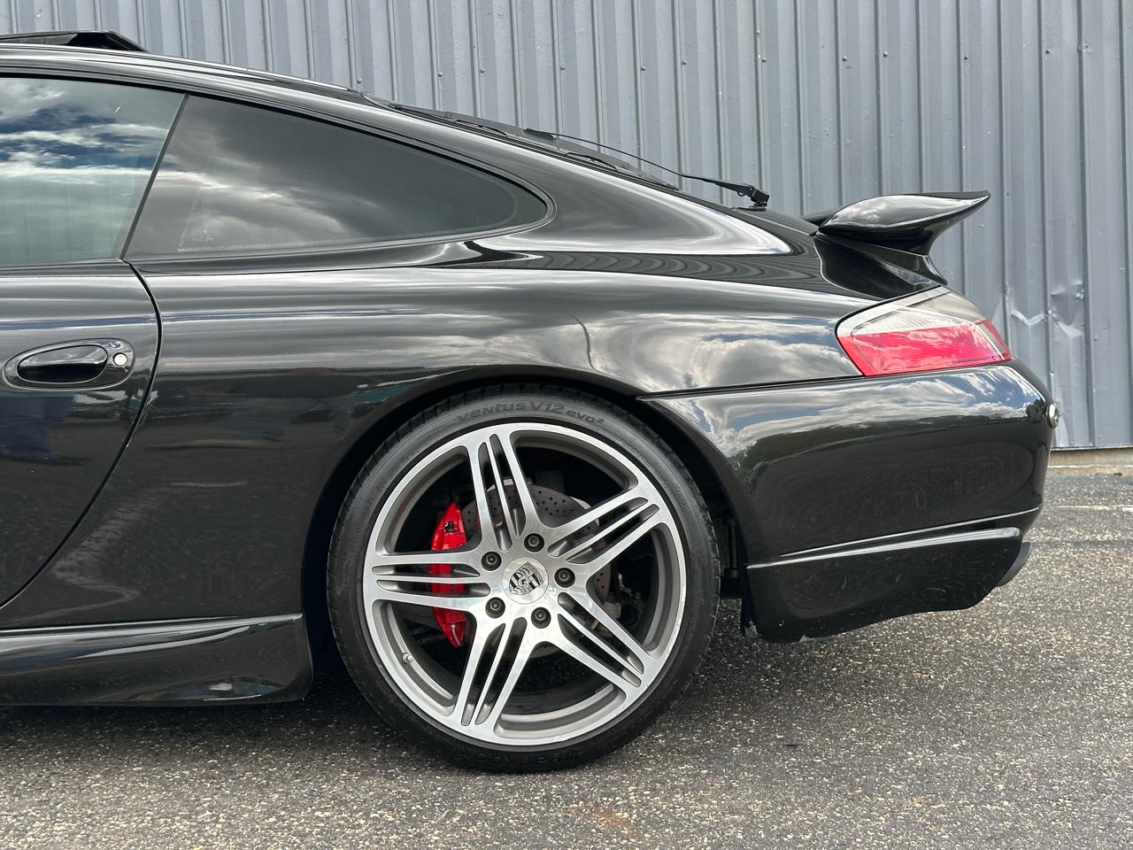 Porsche 911 Carrera 2dr Carrera 4 Cpe 6-Spd Manual 2001