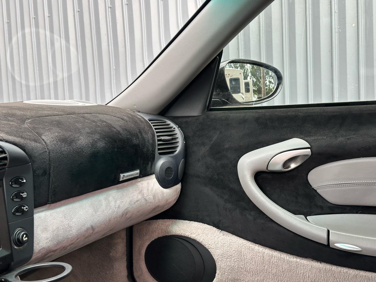 Porsche 911 Carrera 2dr Carrera 4 Cpe 6-Spd Manual 2001