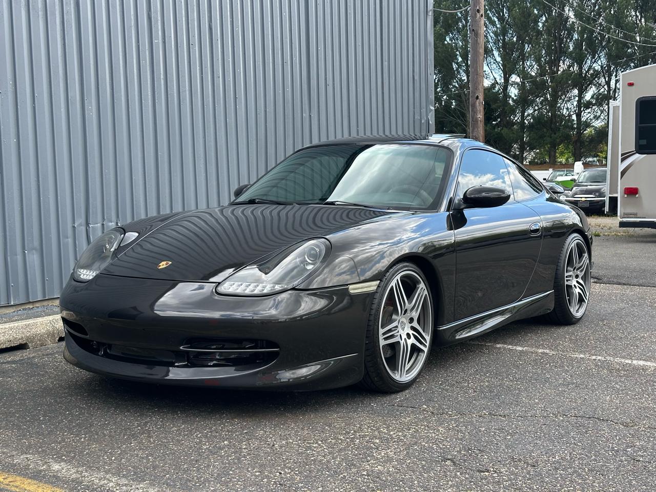 Porsche 911 Carrera 2dr Carrera 4 Cpe 6-Spd Manual 2001