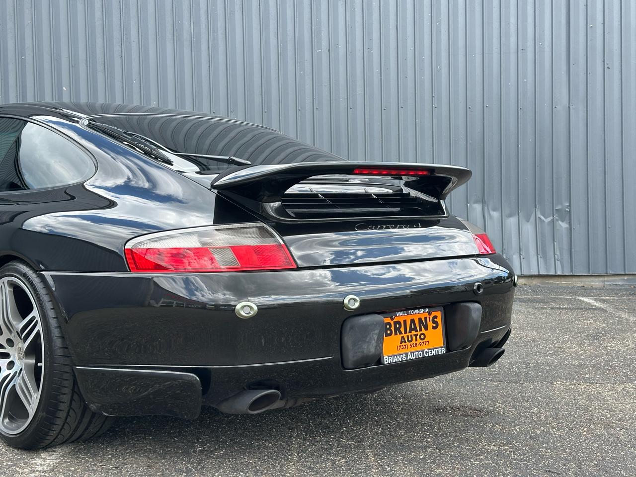 Porsche 911 Carrera 2dr Carrera 4 Cpe 6-Spd Manual 2001