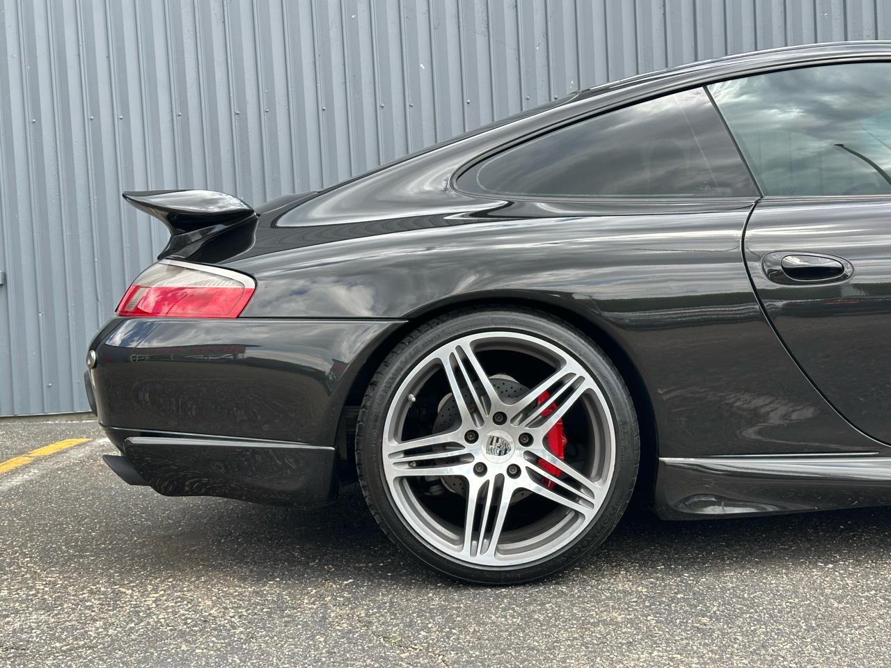 Porsche 911 Carrera 2dr Carrera 4 Cpe 6-Spd Manual 2001