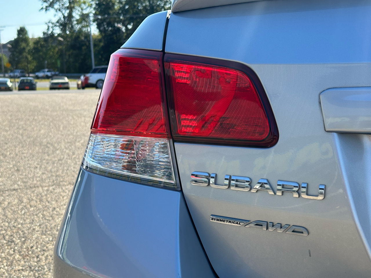 Subaru Legacy 4dr Sdn H4 Auto 2.5i Limited 2012 Subaru Legacy 4dr Sdn H4 Auto 2.5i Limited 2012