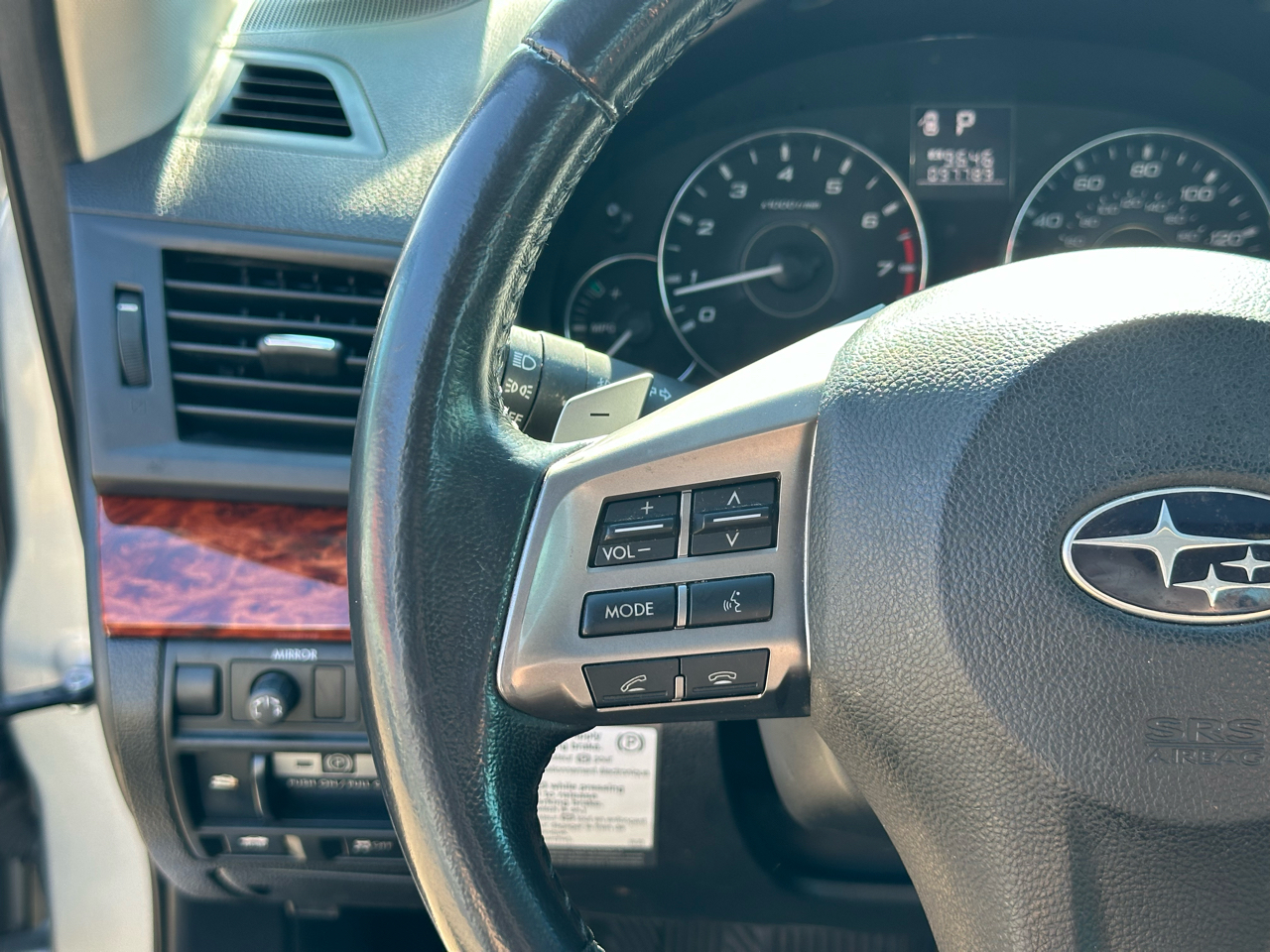 Subaru Legacy 4dr Sdn H4 Auto 2.5i Limited 2012 Subaru Legacy 4dr Sdn H4 Auto 2.5i Limited 2012