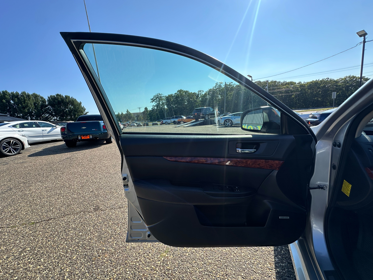 Subaru Legacy 4dr Sdn H4 Auto 2.5i Limited 2012 Subaru Legacy 4dr Sdn H4 Auto 2.5i Limited 2012