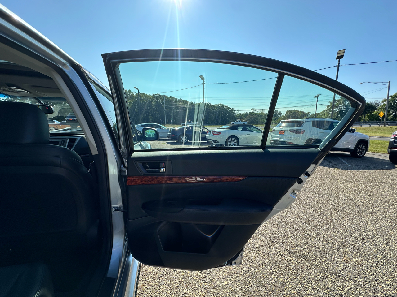 Subaru Legacy 4dr Sdn H4 Auto 2.5i Limited 2012 Subaru Legacy 4dr Sdn H4 Auto 2.5i Limited 2012