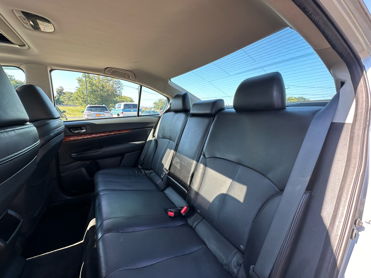 Subaru Legacy 4dr Sdn H4 Auto 2.5i Limited 2012 Subaru Legacy 4dr Sdn H4 Auto 2.5i Limited 2012