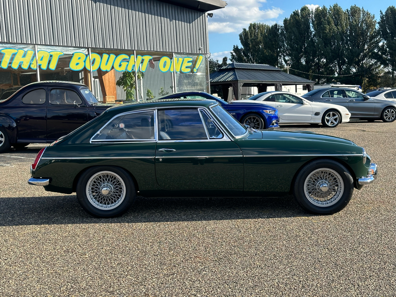 MG MGC GT  1969 MG MGC GT  1969