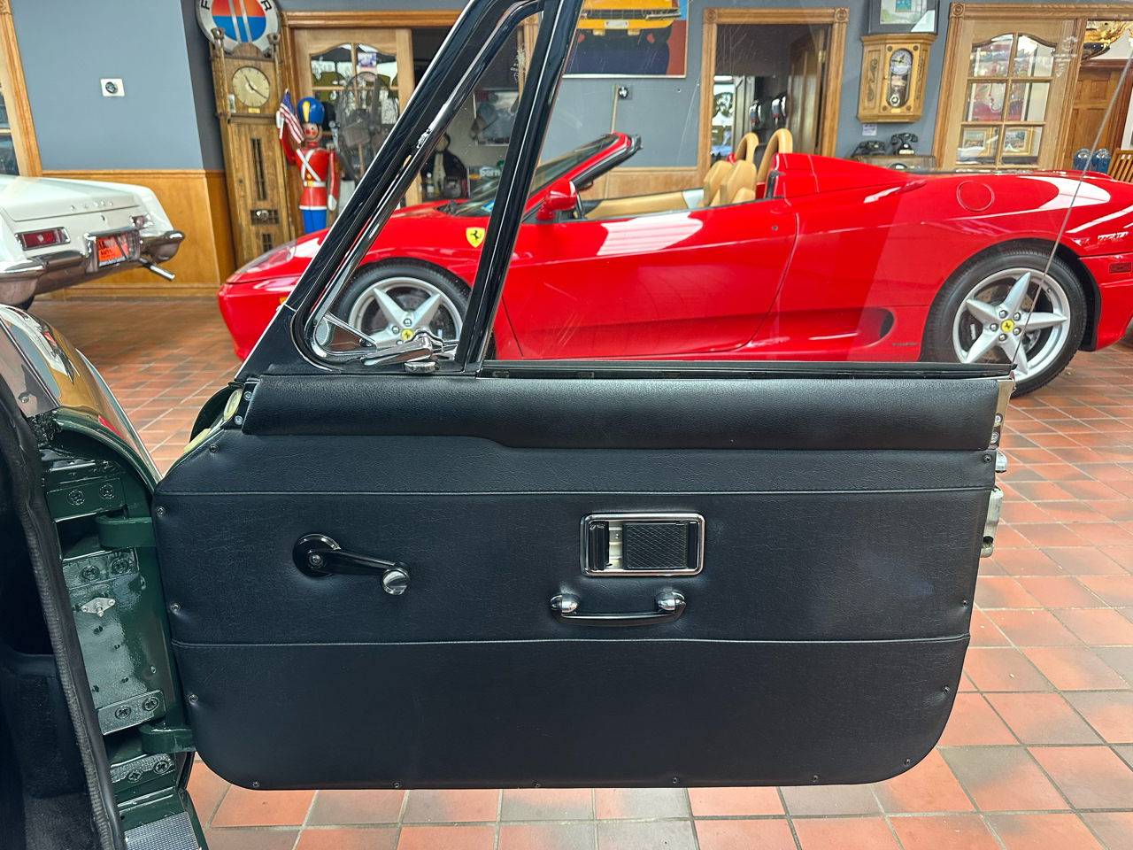 MG MGC GT  1969 MG MGC GT  1969