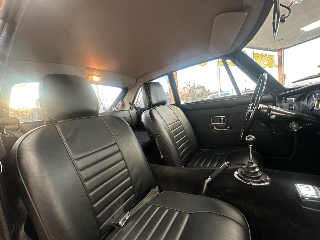 MG MGC GT  1969 MG MGC GT  1969