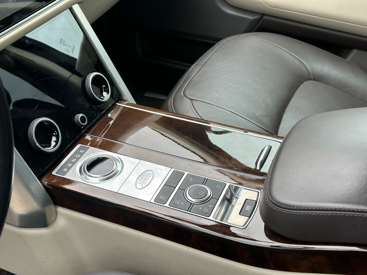 Land Rover Range Rover HSE SWB 2020 Land Rover Range Rover HSE SWB 2020