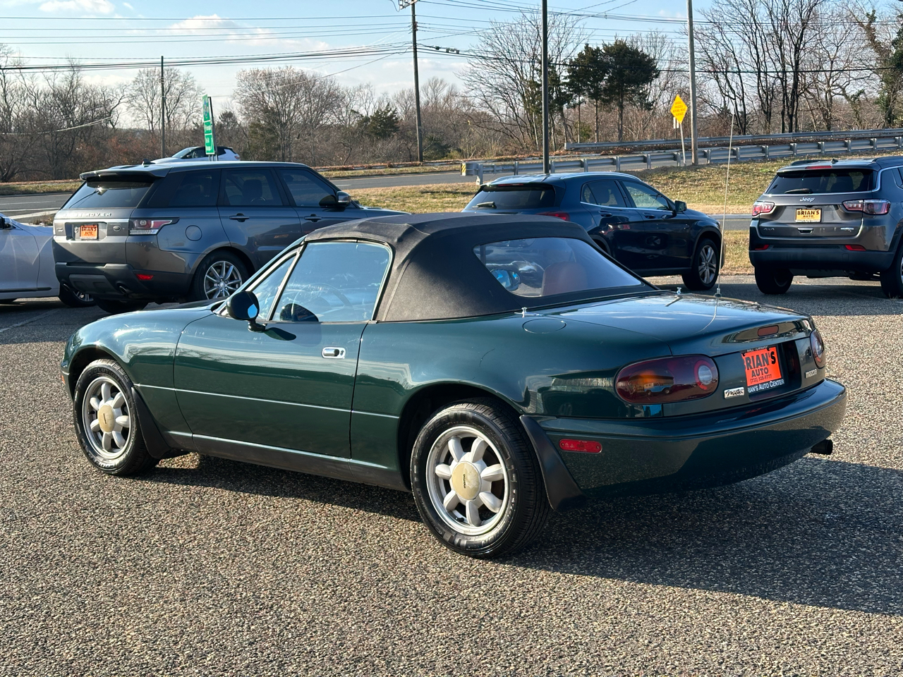 Mazda MX-5 Miata 2dr Convertible Special Edition 5-Spd 1991