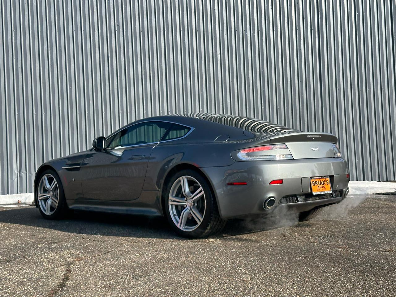 Aston Martin Vantage 2dr Cpe Sportshift 2010