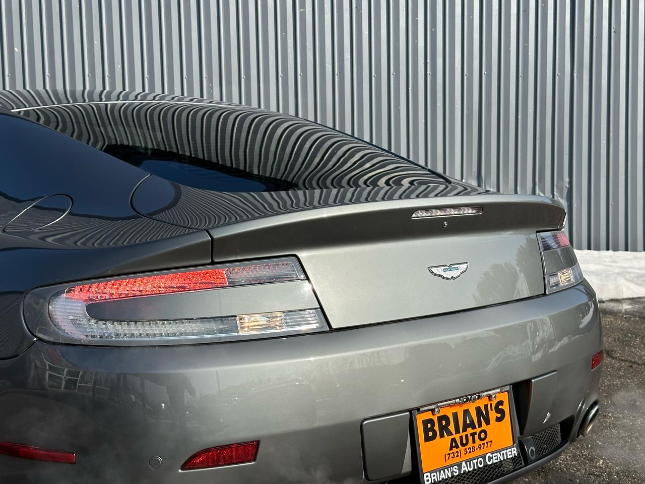 Aston Martin Vantage 2dr Cpe Sportshift 2010