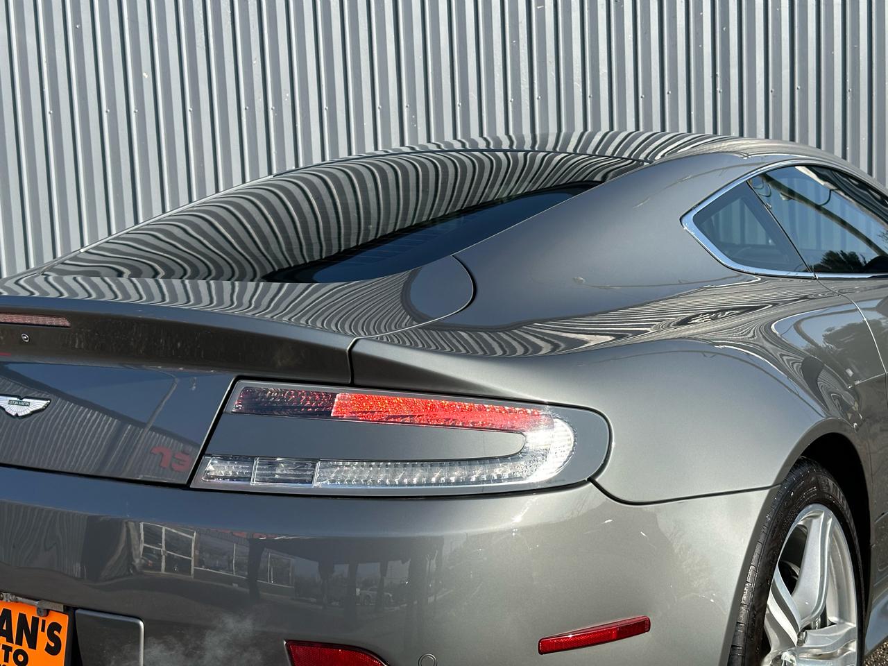 Aston Martin Vantage 2dr Cpe Sportshift 2010