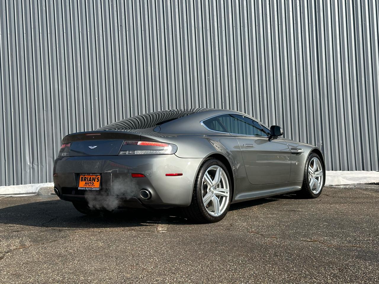 Aston Martin Vantage 2dr Cpe Sportshift 2010