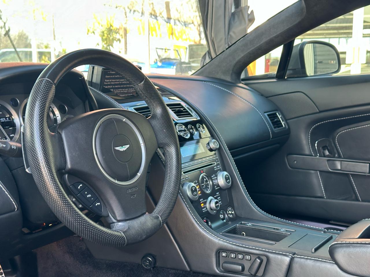 Aston Martin Vantage 2dr Cpe Sportshift 2010