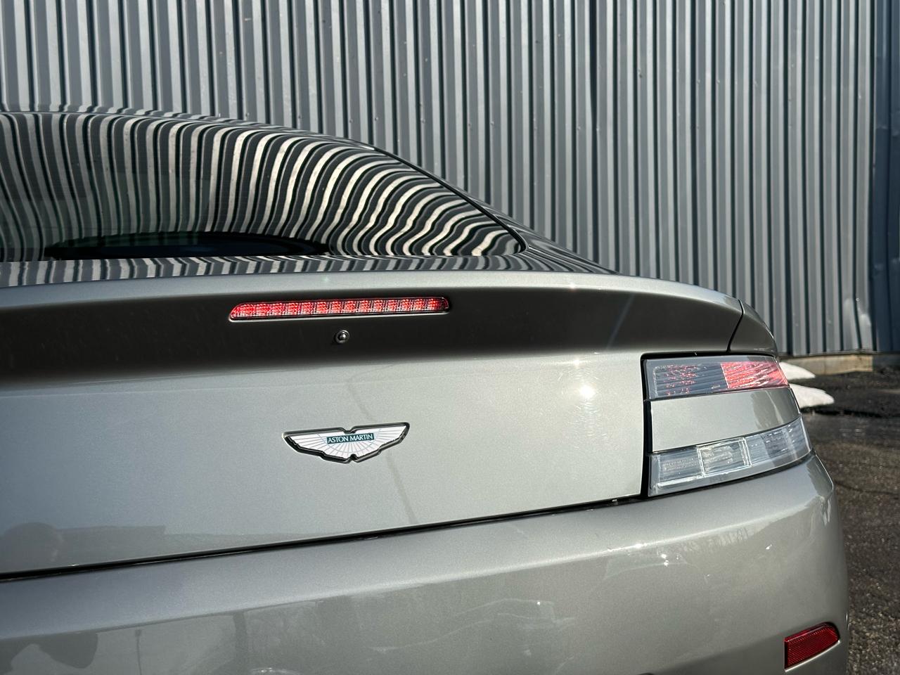 Aston Martin Vantage 2dr Cpe Sportshift 2010