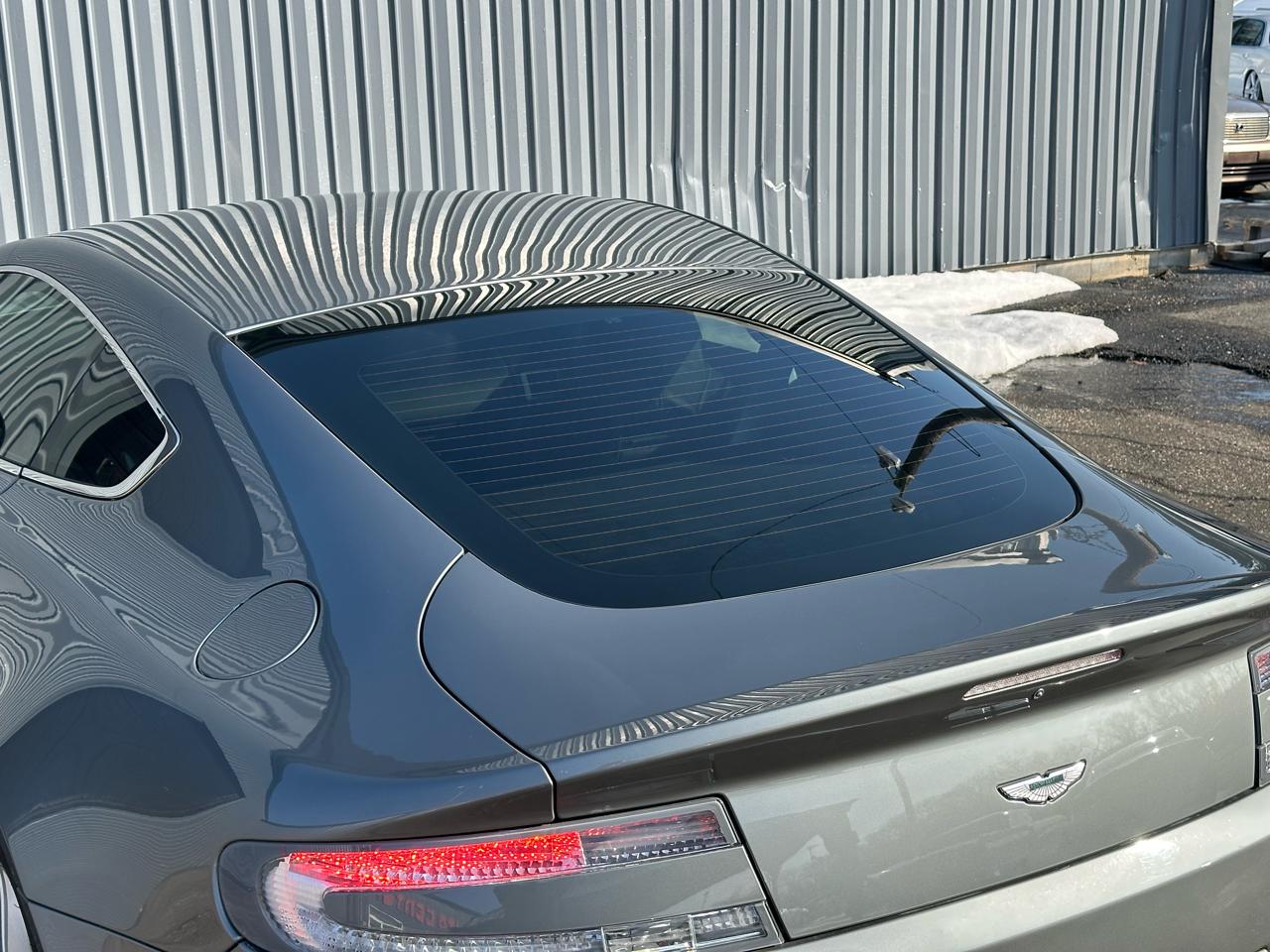 Aston Martin Vantage 2dr Cpe Sportshift 2010