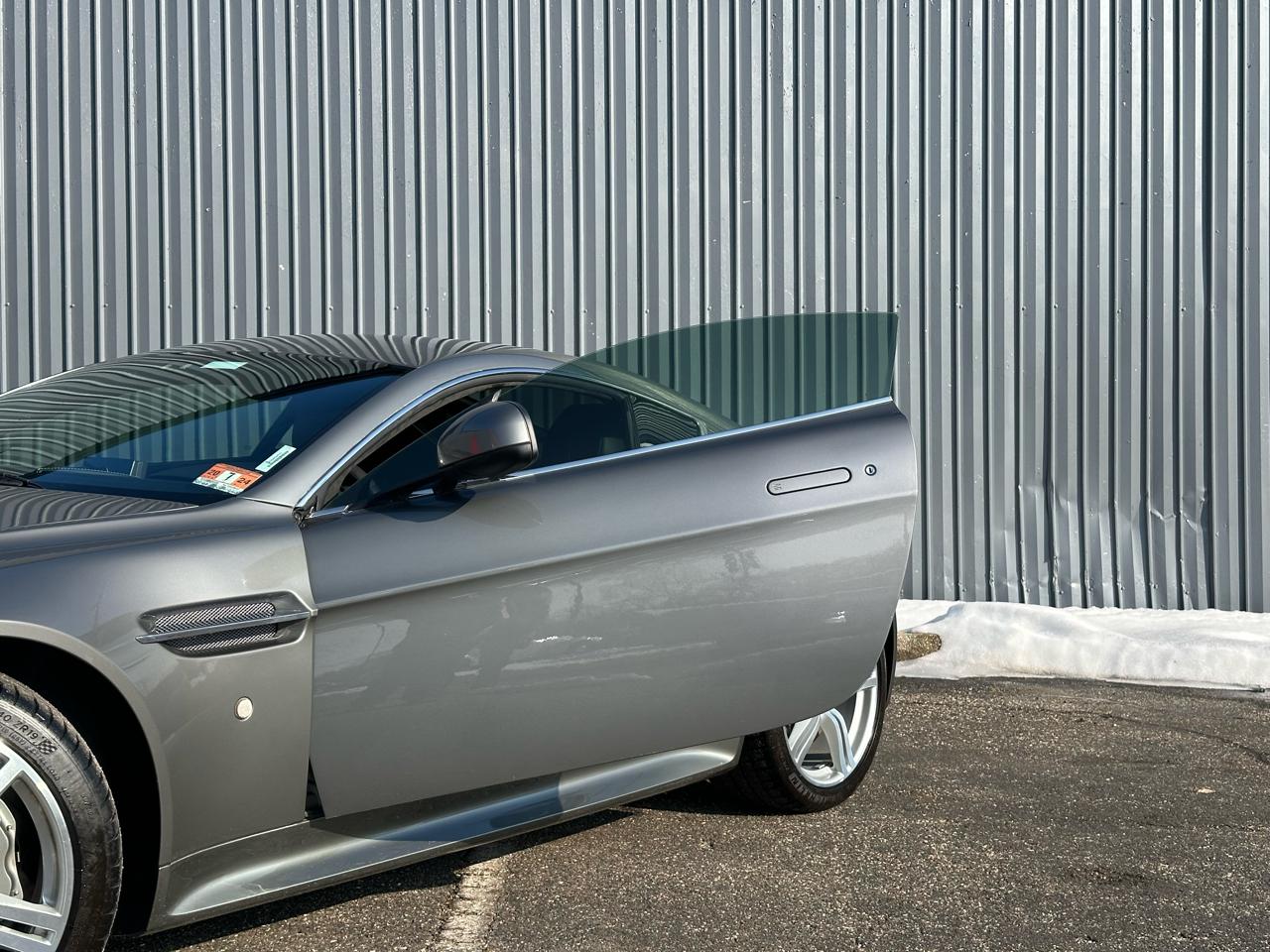 Aston Martin Vantage 2dr Cpe Sportshift 2010