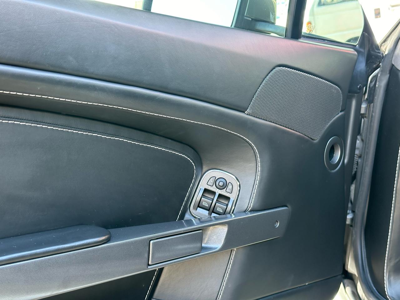 Aston Martin Vantage 2dr Cpe Sportshift 2010