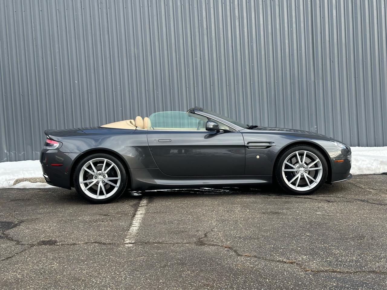 Aston Martin V8 Vantage 2dr Conv 2016