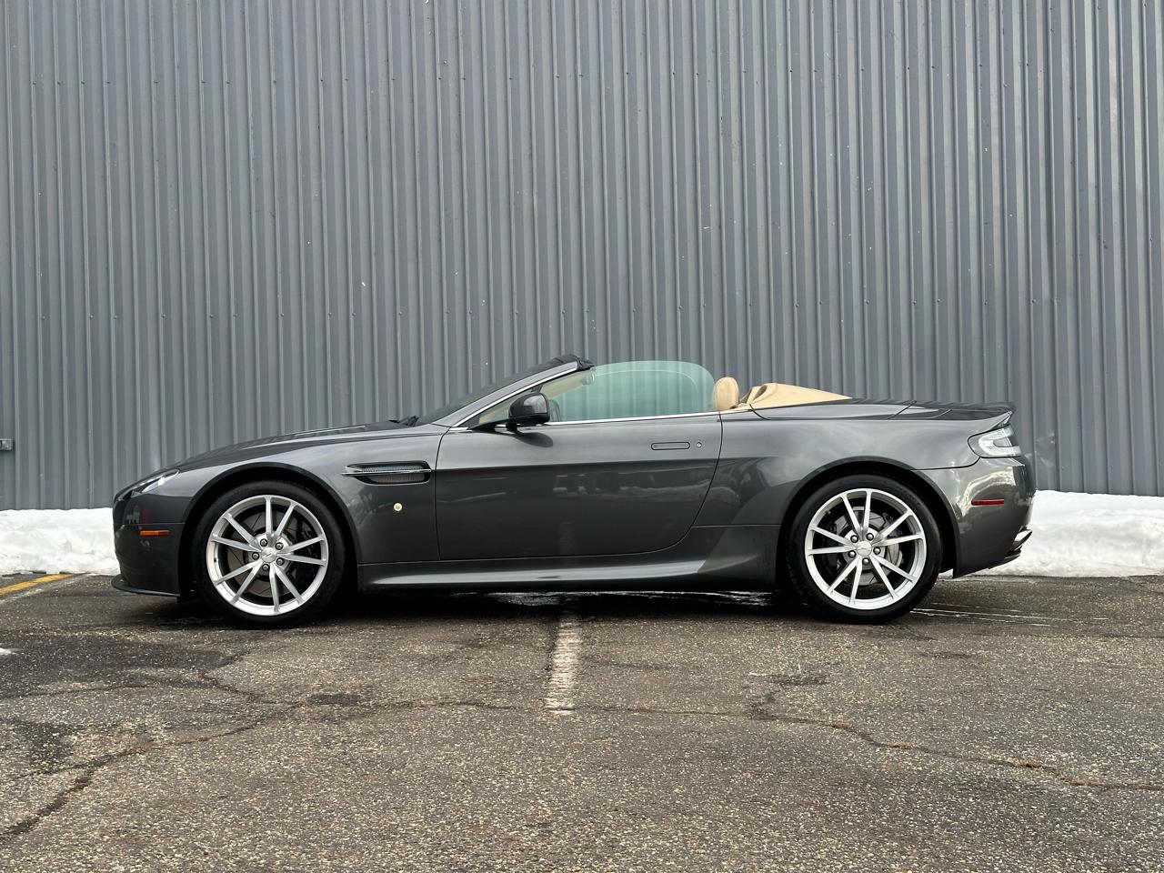Aston Martin V8 Vantage 2dr Conv 2016