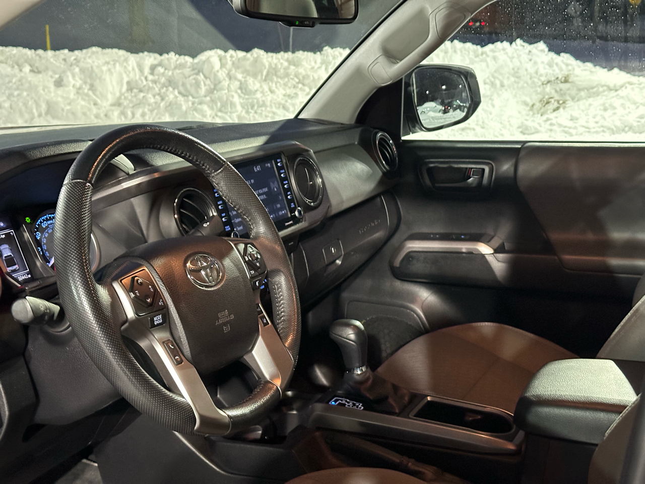 Toyota Tacoma 2WD SR5 Double Cab 6' Bed V6 AT (Natl) 2021