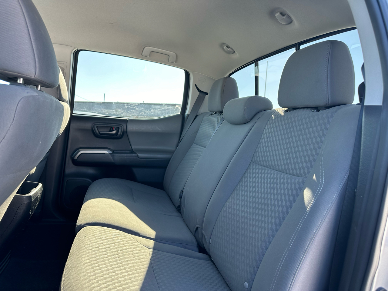 Toyota Tacoma 2WD SR5 Double Cab 6' Bed V6 AT (Natl) 2021