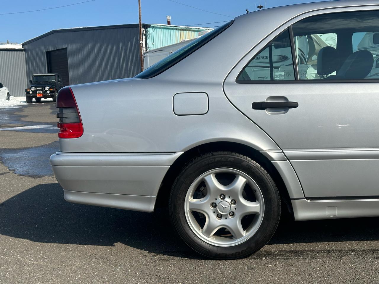 Mercedes-Benz C-Class 4dr Sdn 2.8L 2000