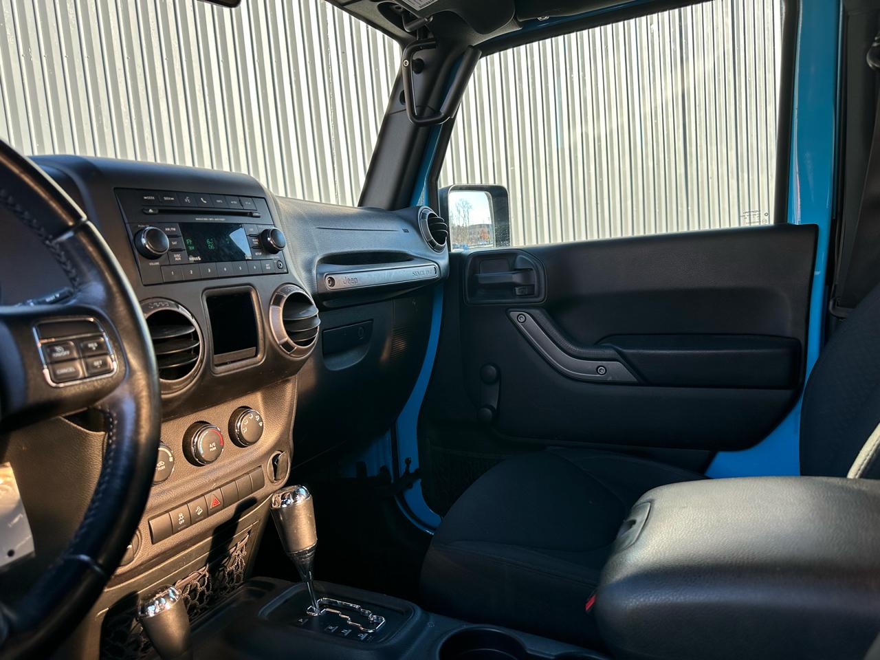 Jeep Wrangler 4WD 2dr Sport 2017