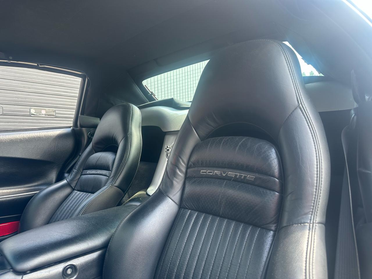 Chevrolet Corvette 2dr Convertible 2003
