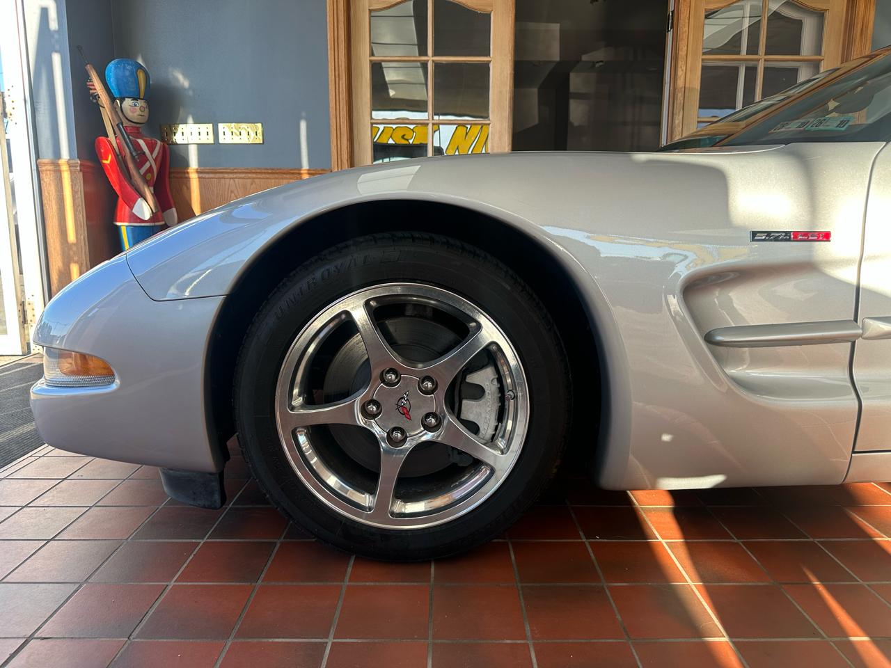 Chevrolet Corvette 2dr Convertible 2003