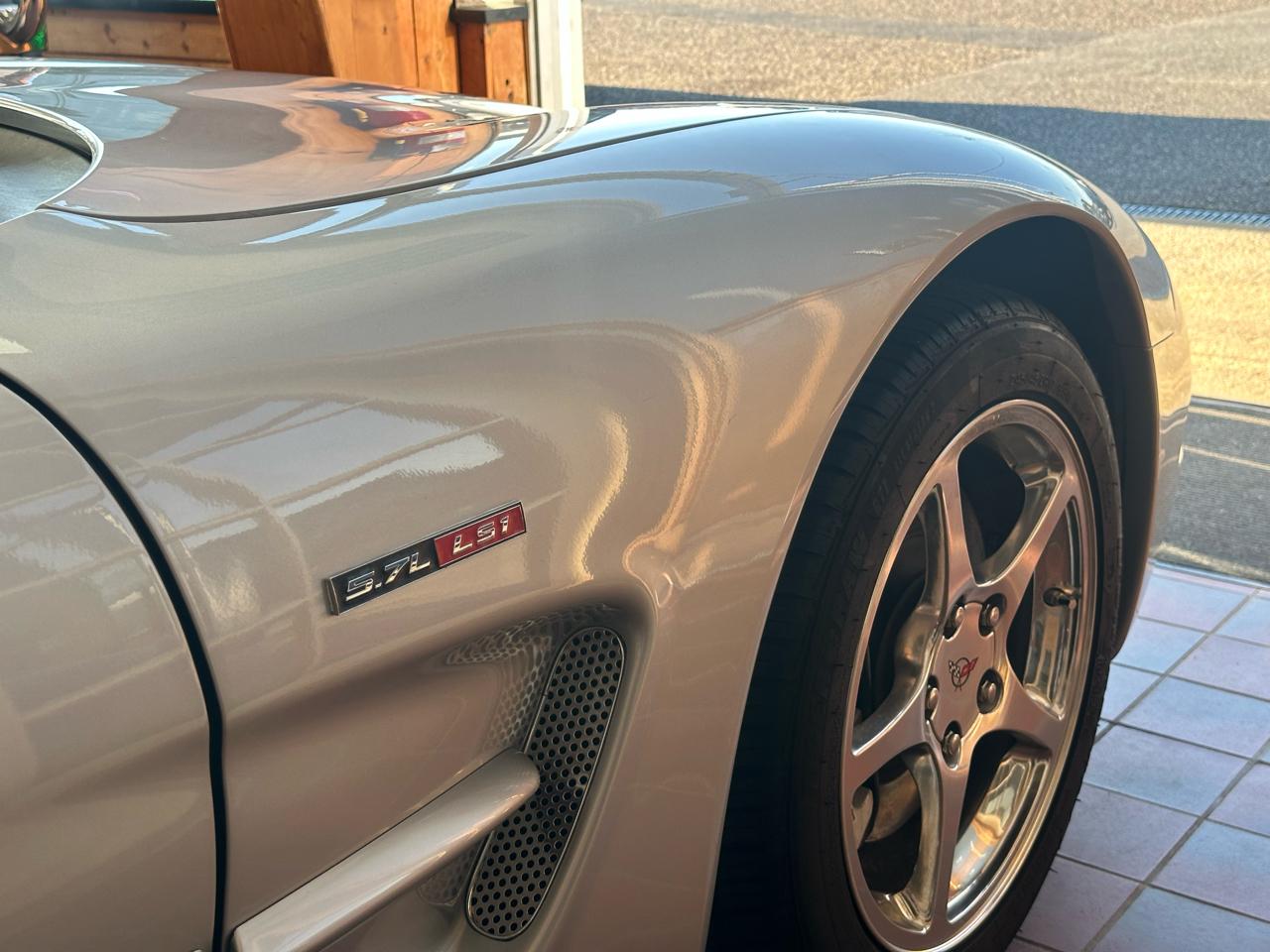 Chevrolet Corvette 2dr Convertible 2003