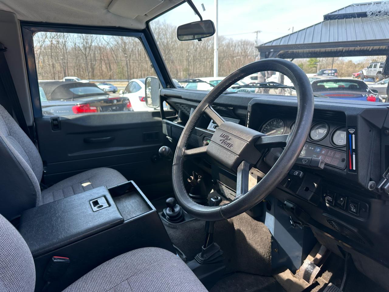 Land Rover Defender 90 1989