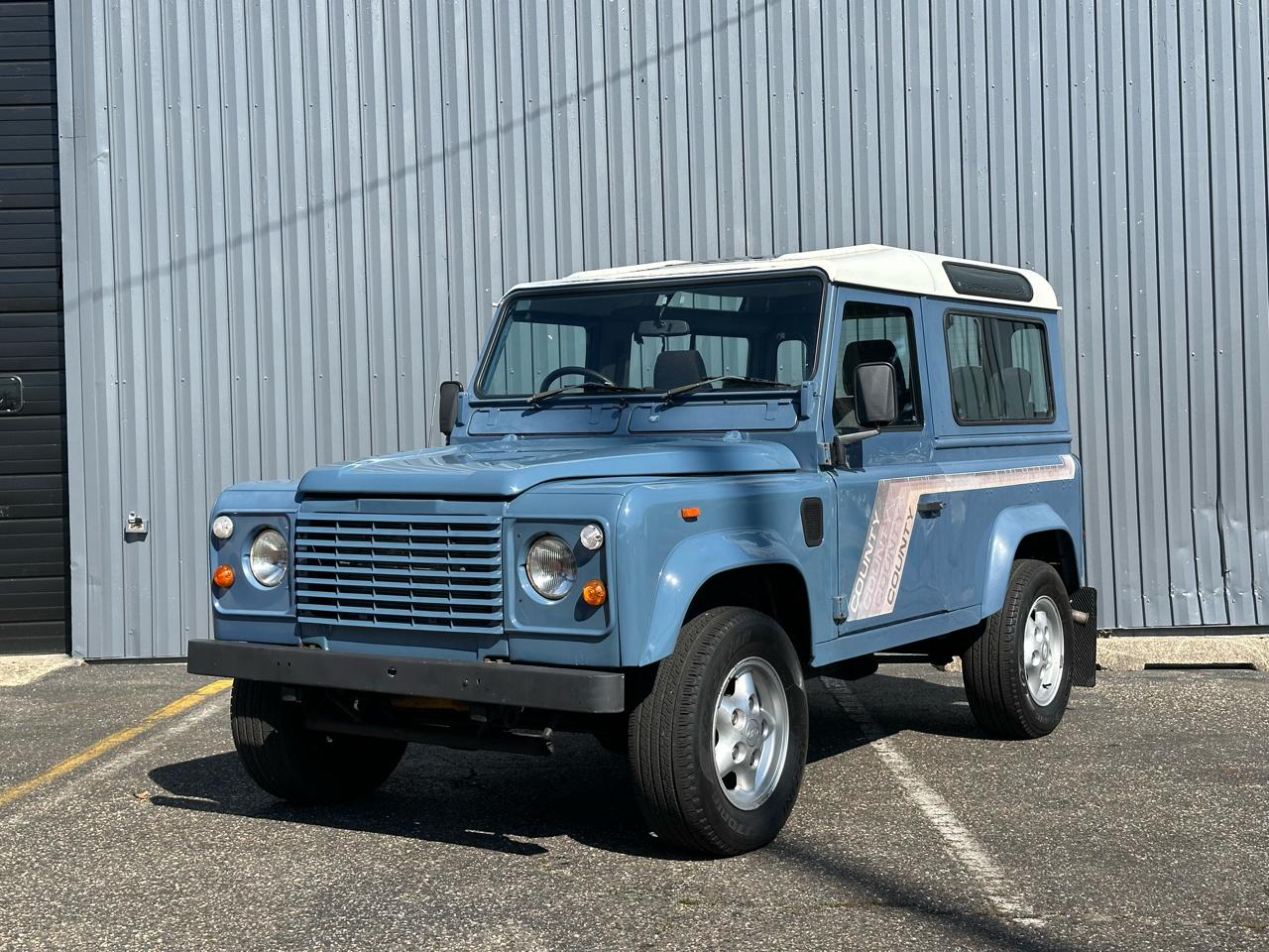 Land Rover Defender 90 1989