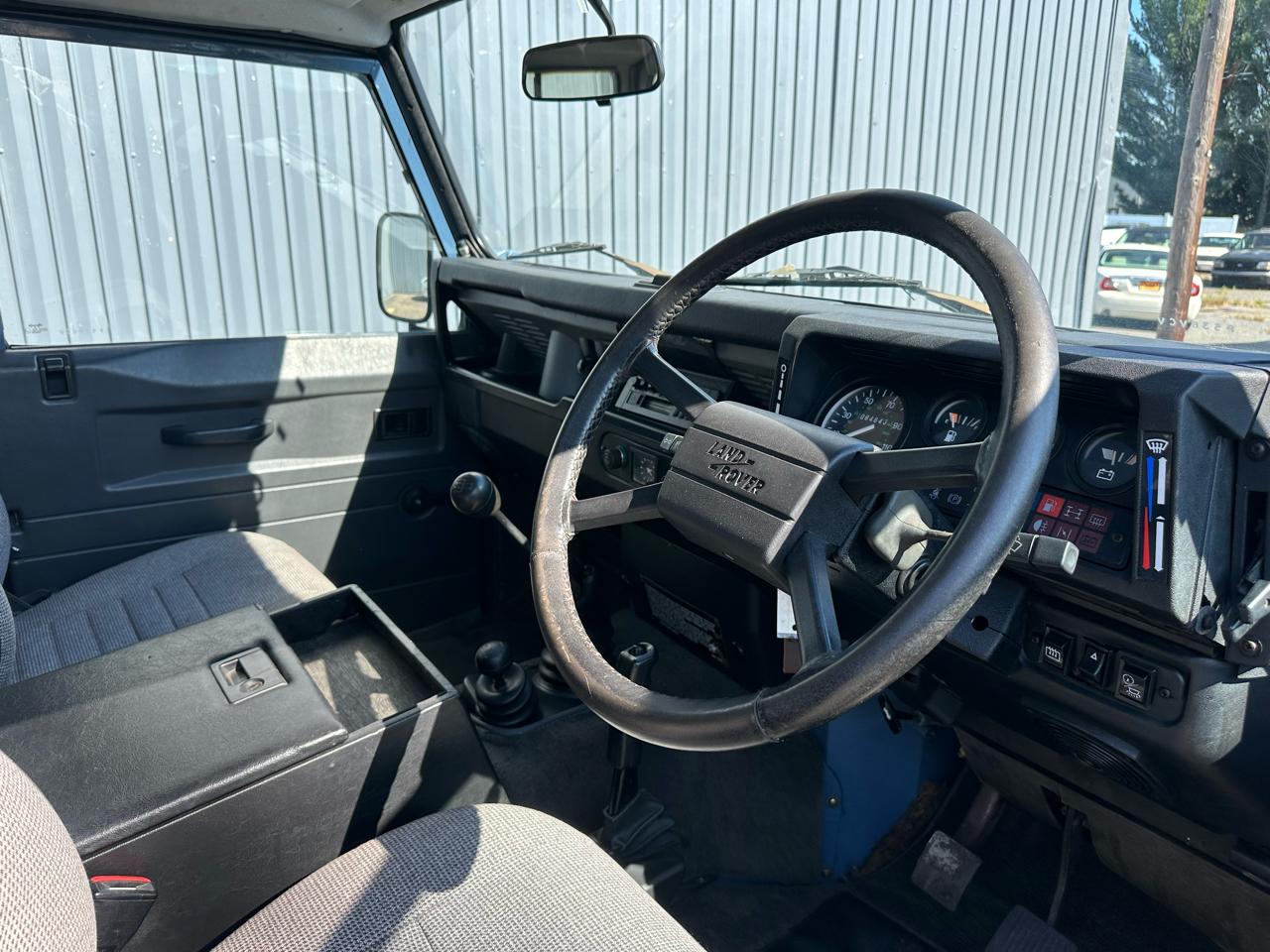 Land Rover Defender 90 1989