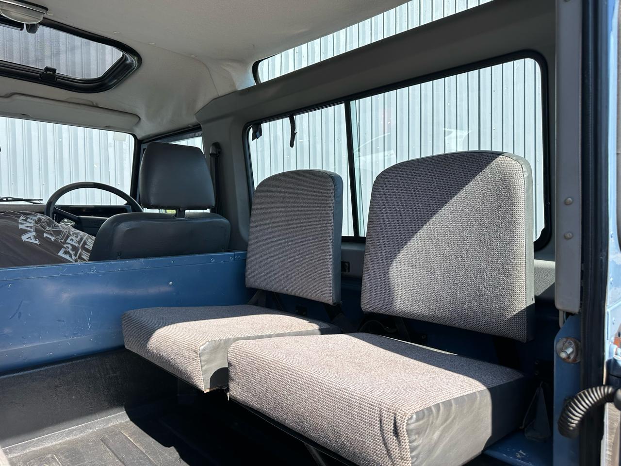 Land Rover Defender 90 1989