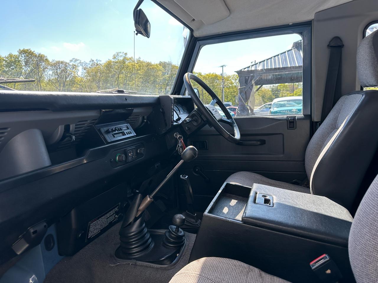 Land Rover Defender 90 1989