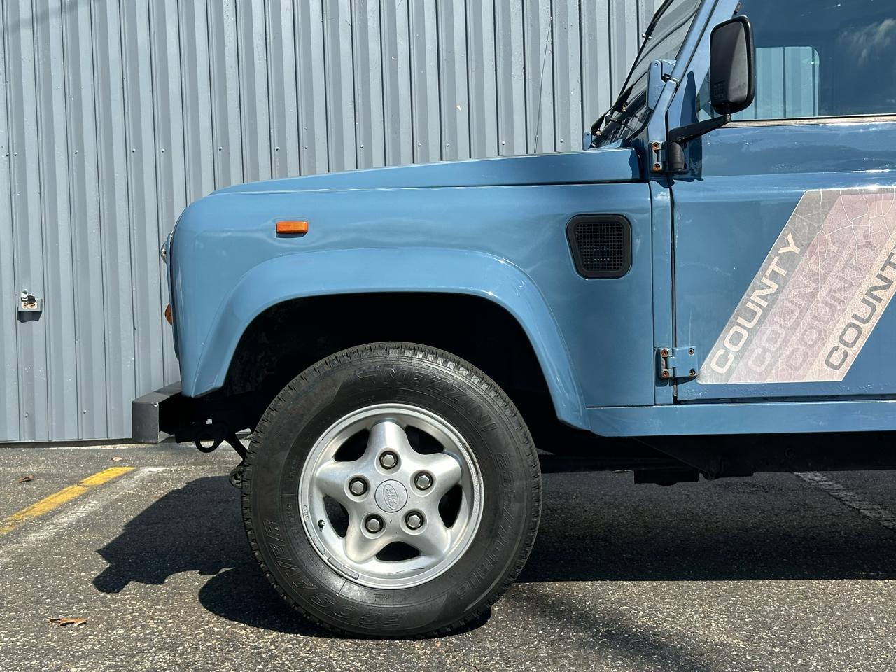Land Rover Defender 90 1989