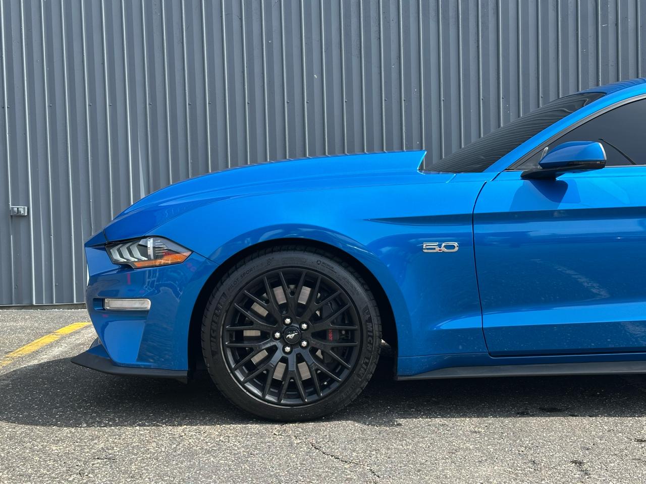 Ford Mustang  2021