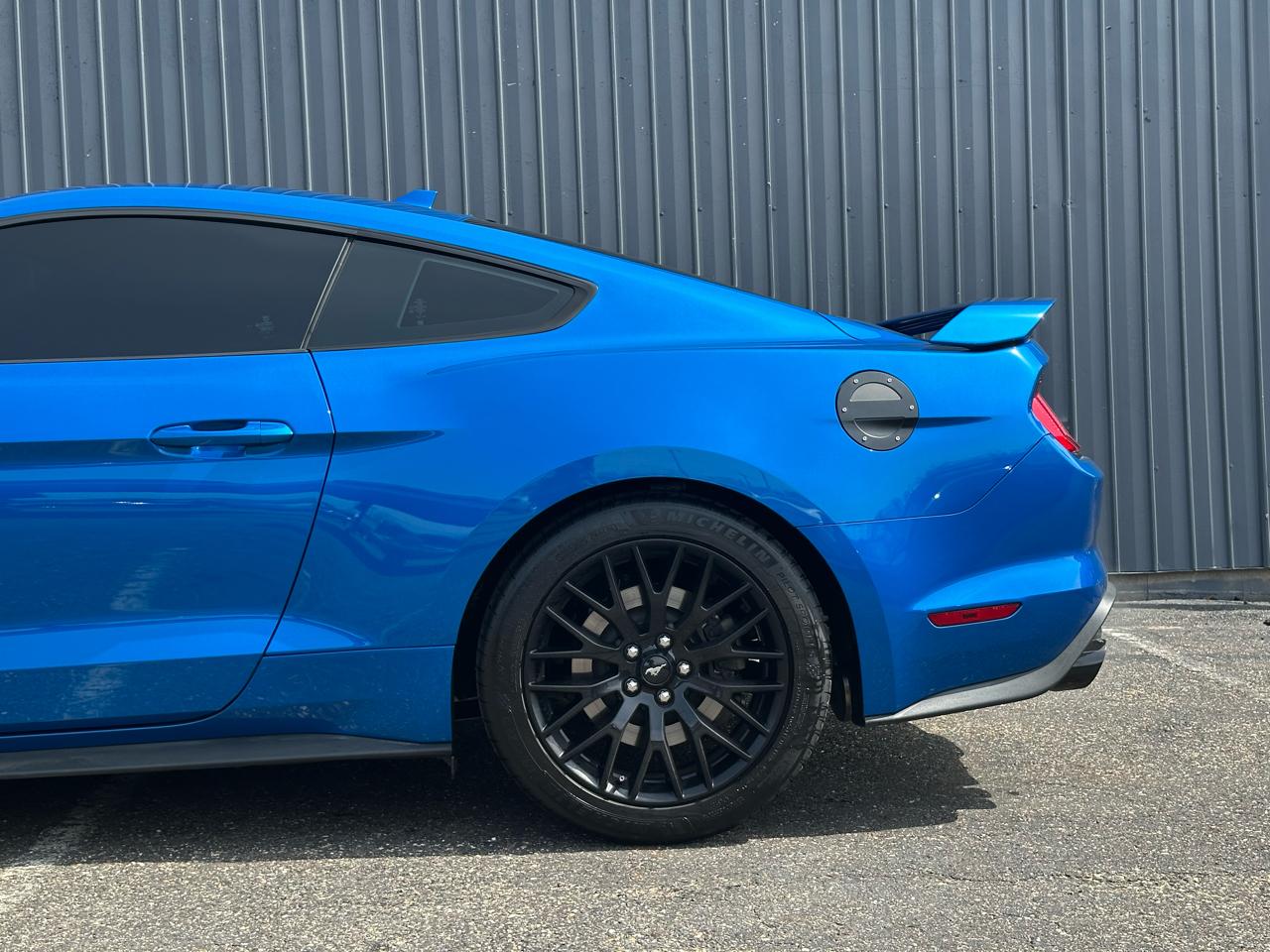 Ford Mustang  2021