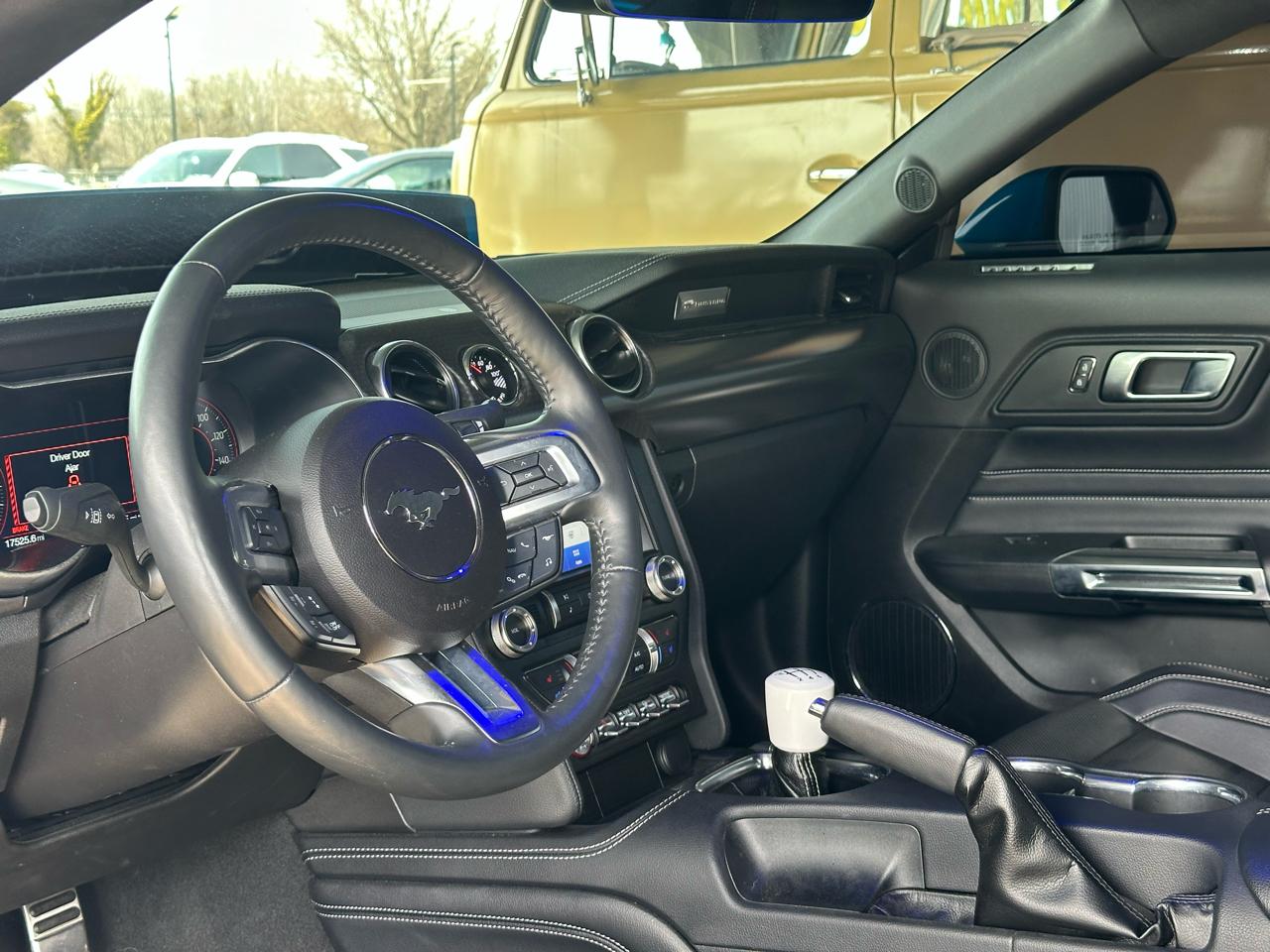 Ford Mustang  2021