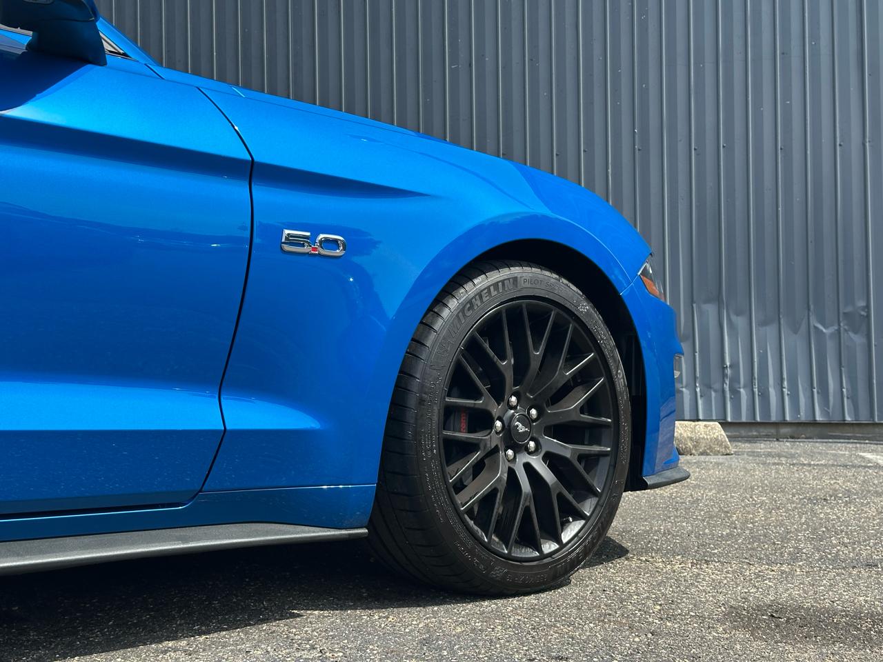 Ford Mustang  2021