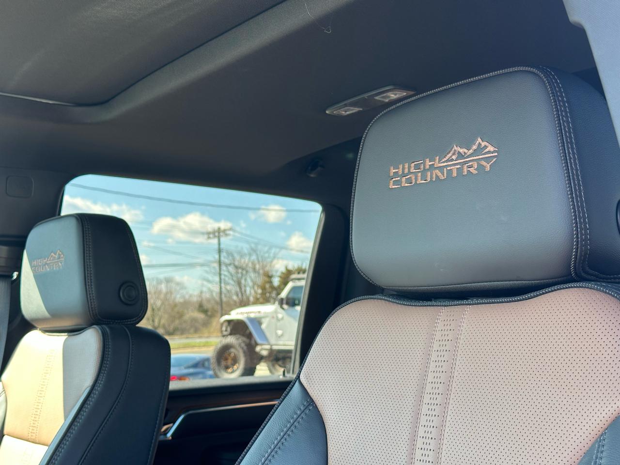 Chevrolet Silverado 3500HD 4WD Crew Cab 172" High Country 2024