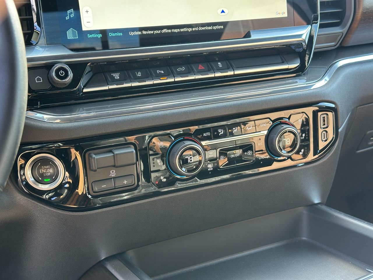 Chevrolet Silverado 3500HD 4WD Crew Cab 172" High Country 2024